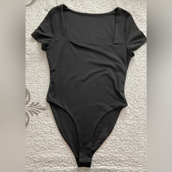 SHEIN Black square neck short-sleeve bodysuit Size Large - Picture 3 of 7